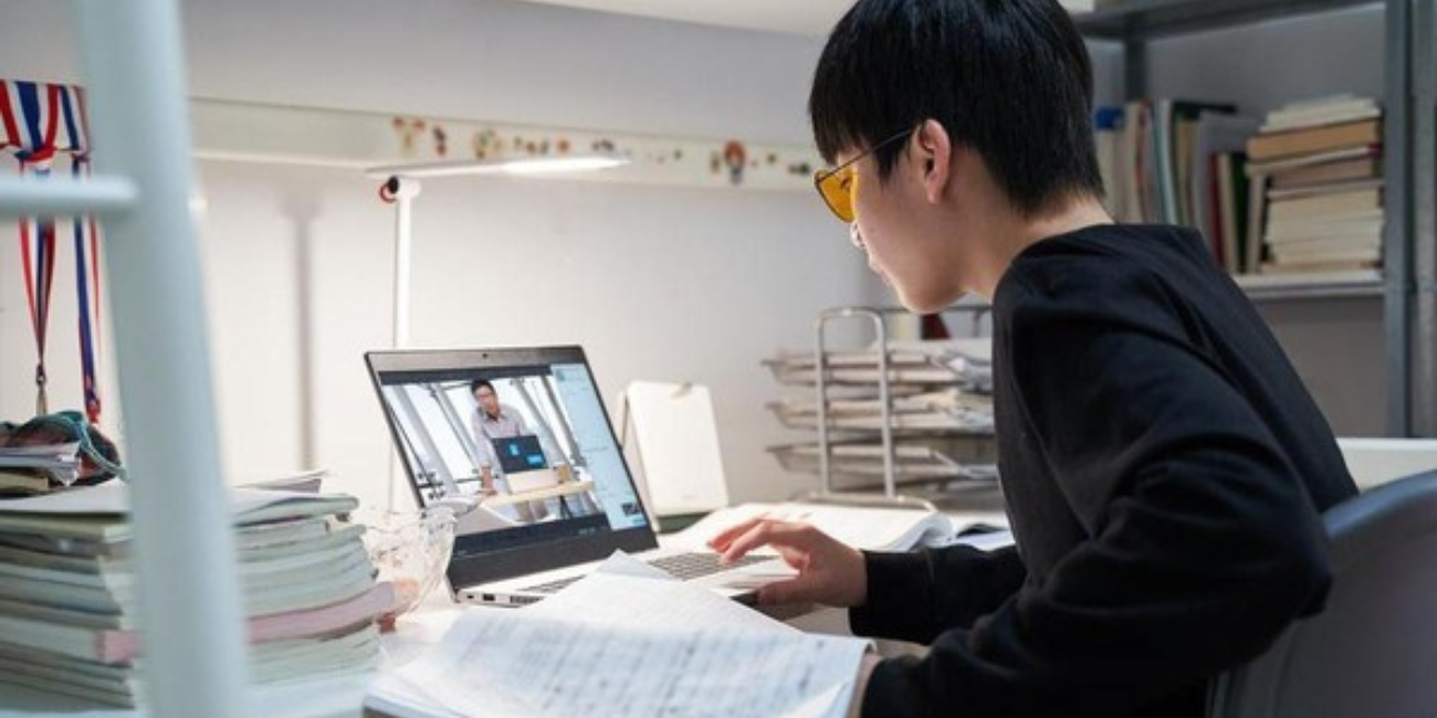 Jangan Sampai Salah Pilih! Ini 5 Tips Memilih Laptop Baru untuk Pelajar di Tahun 2026