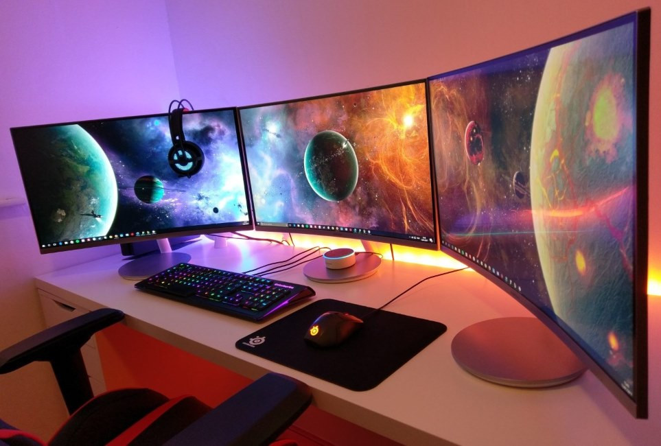 5 Keuntungan Monitor Curved, Wajib Pakai Biar Main Game Lebih Nyaman