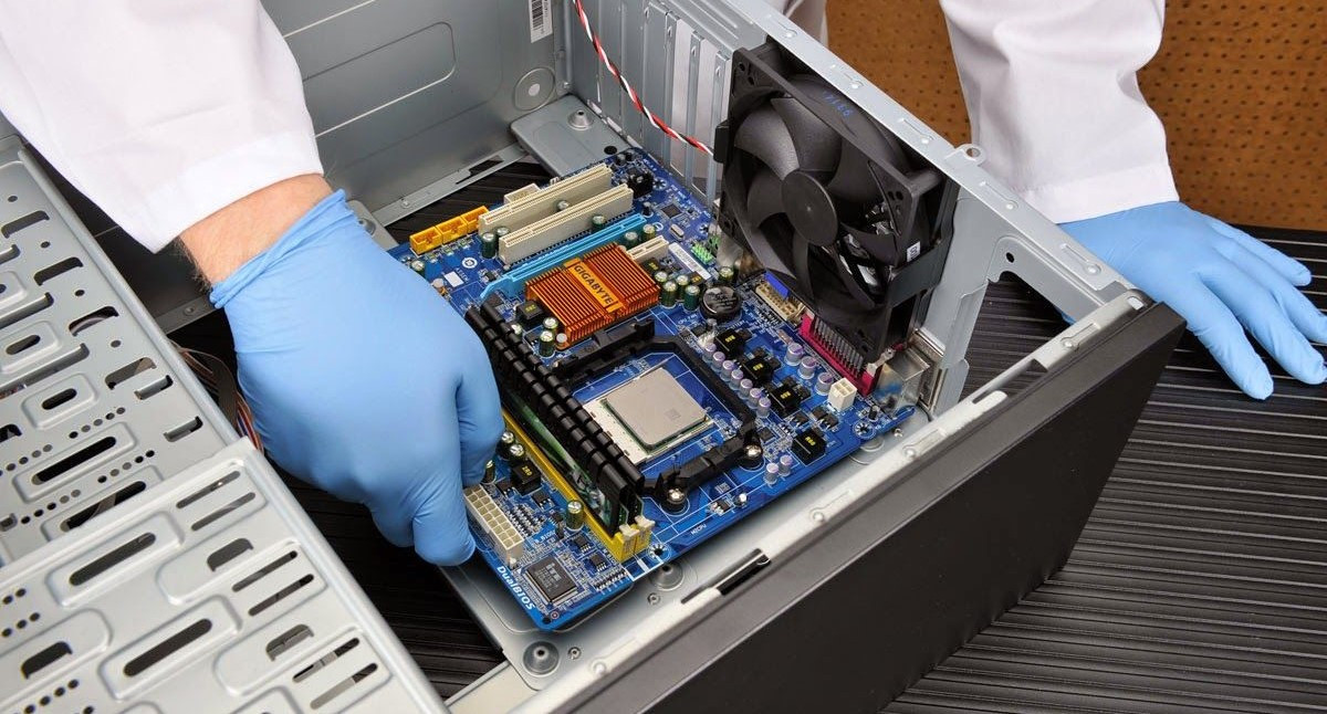 4 Langkah Cara Pasang Motherboard di Casing PC, Nggak Perlu ke Tukang Servis