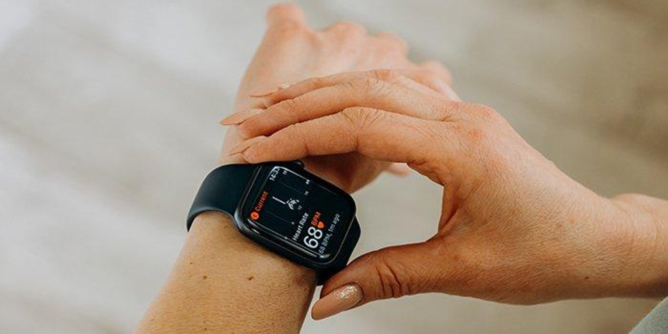 5 Cara Mengatasi Smartwatch Tidak Bisa Dicharge, Mudah Tanpa ke Tempat Service