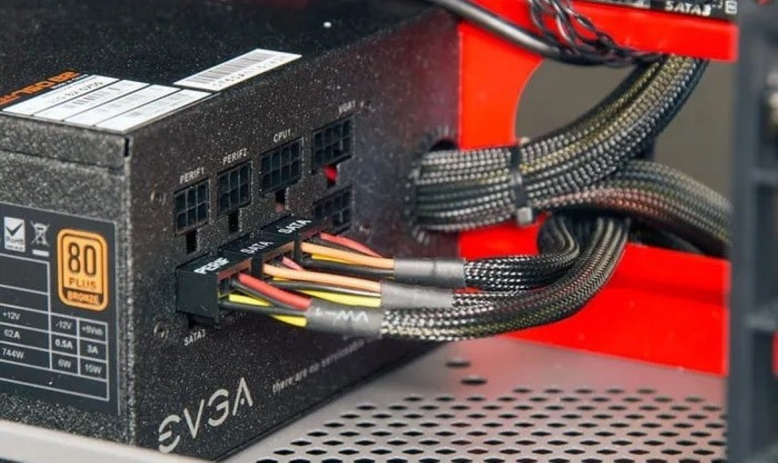 3 Rekomendasi PSU 750 Watt, Siap Memberikan Suplai Daya PC yang Aman