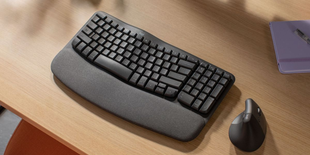 Logitech Wave Keys: Keyboard Ergonomis Ratusan Ribu yang Punya Desain Unik