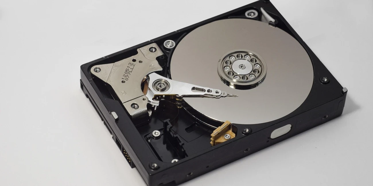 Panduan Lengkap: Cara Akurat Cek Spesifikasi Laptop & Kesehatan Hard Disk di Windows Tanpa Aplikasi