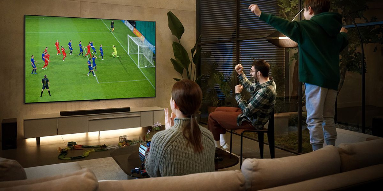 3 Cara Mudah Hubungkan Laptop ke TV Tanpa Kabel, Nonton Bola Jadi Nggak Ribet!