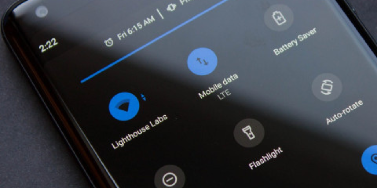 Dark Mode Layar HP Apa Benar Bisa Lindungi Mata? Ini Fakta Sebenarnya